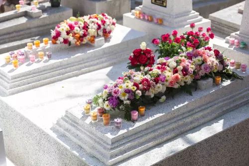 Travaux de cimetière